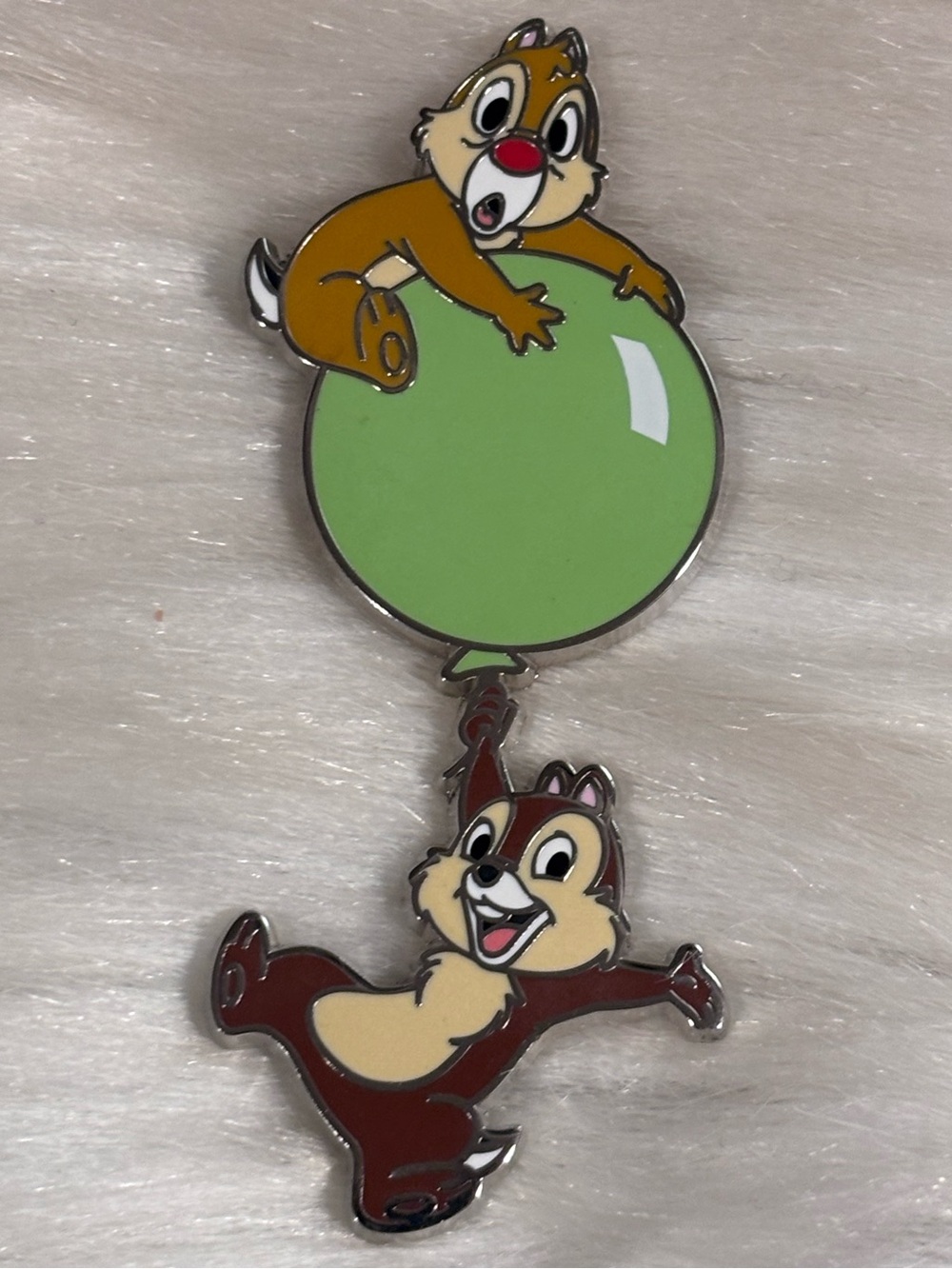 Disneyland Paris Trading Pin CHIP AND DALE - GREEN BALLOON